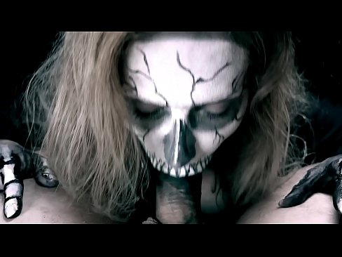 ❤️ Ragazza demonia chì succhia u cazzo cù a so bocca nera è ingoia cum. ❤ Porno à co.novoporn-com.ru